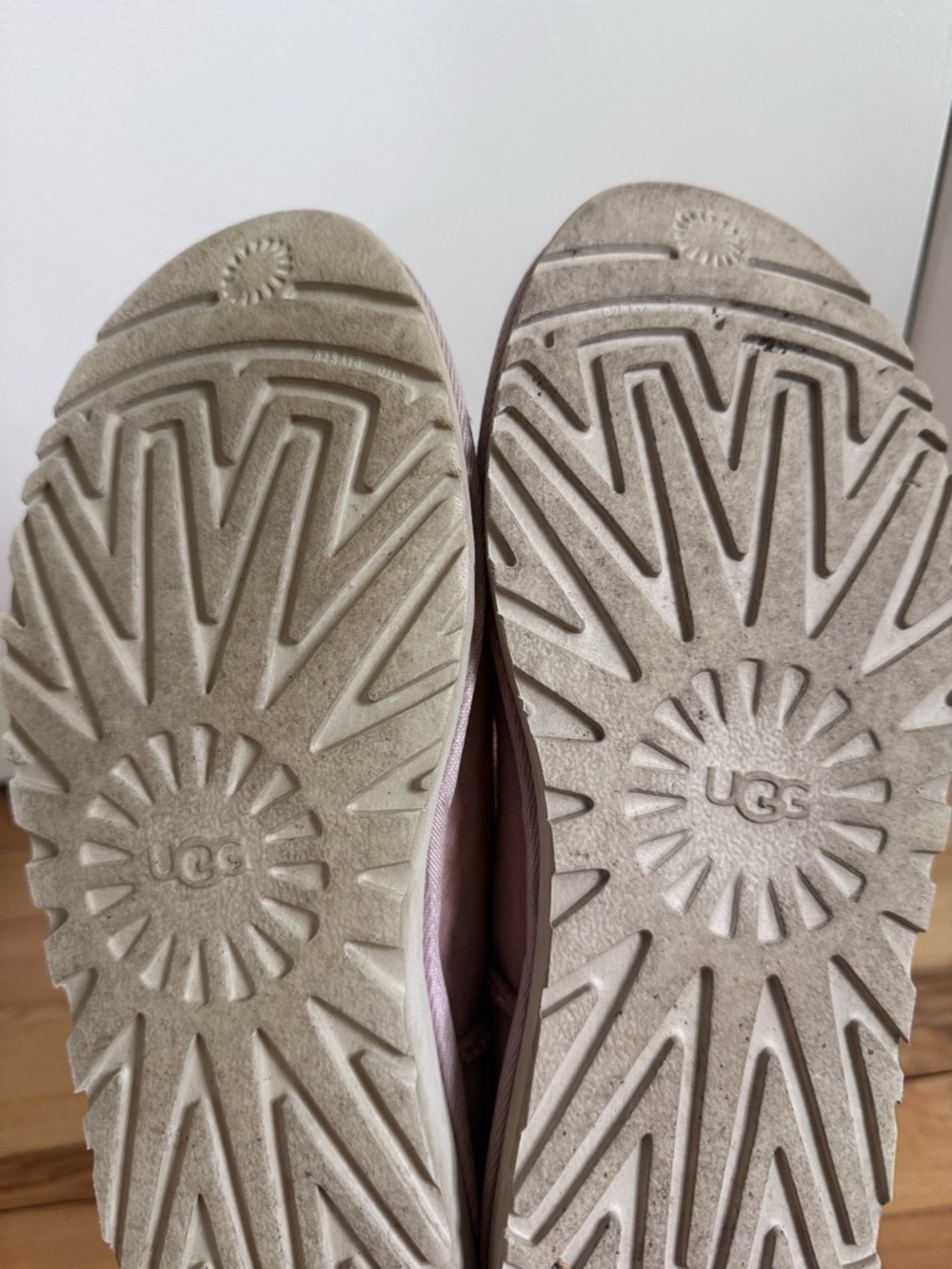 UGG CLASSIC MINI II ROSE GREY GRAY SHEARLING LINED BOOT US 10 - Picture 5 of 7